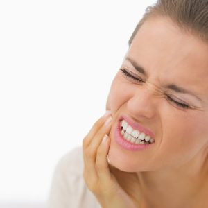 8 ماده طبیعی برای کاهش درد دندان