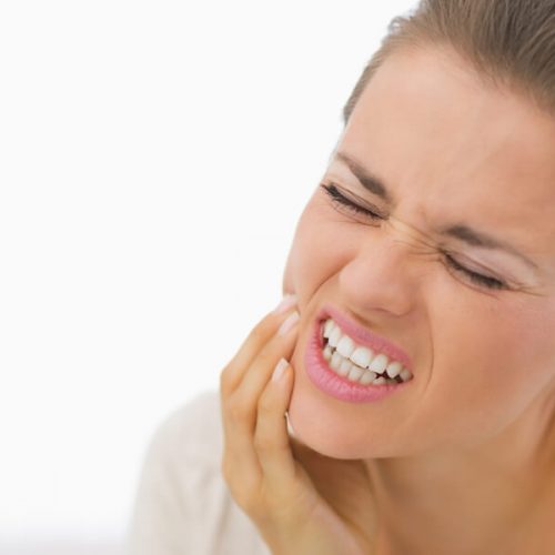 8 ماده طبیعی برای کاهش درد دندان