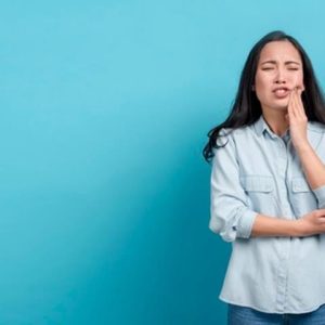 برخی بیماری ها ممکن است باعث درد دندان شوند | نخ دندان مینا