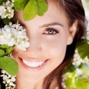 ترمیم و زیبا سازی دندان ها | نخ دندان مینا